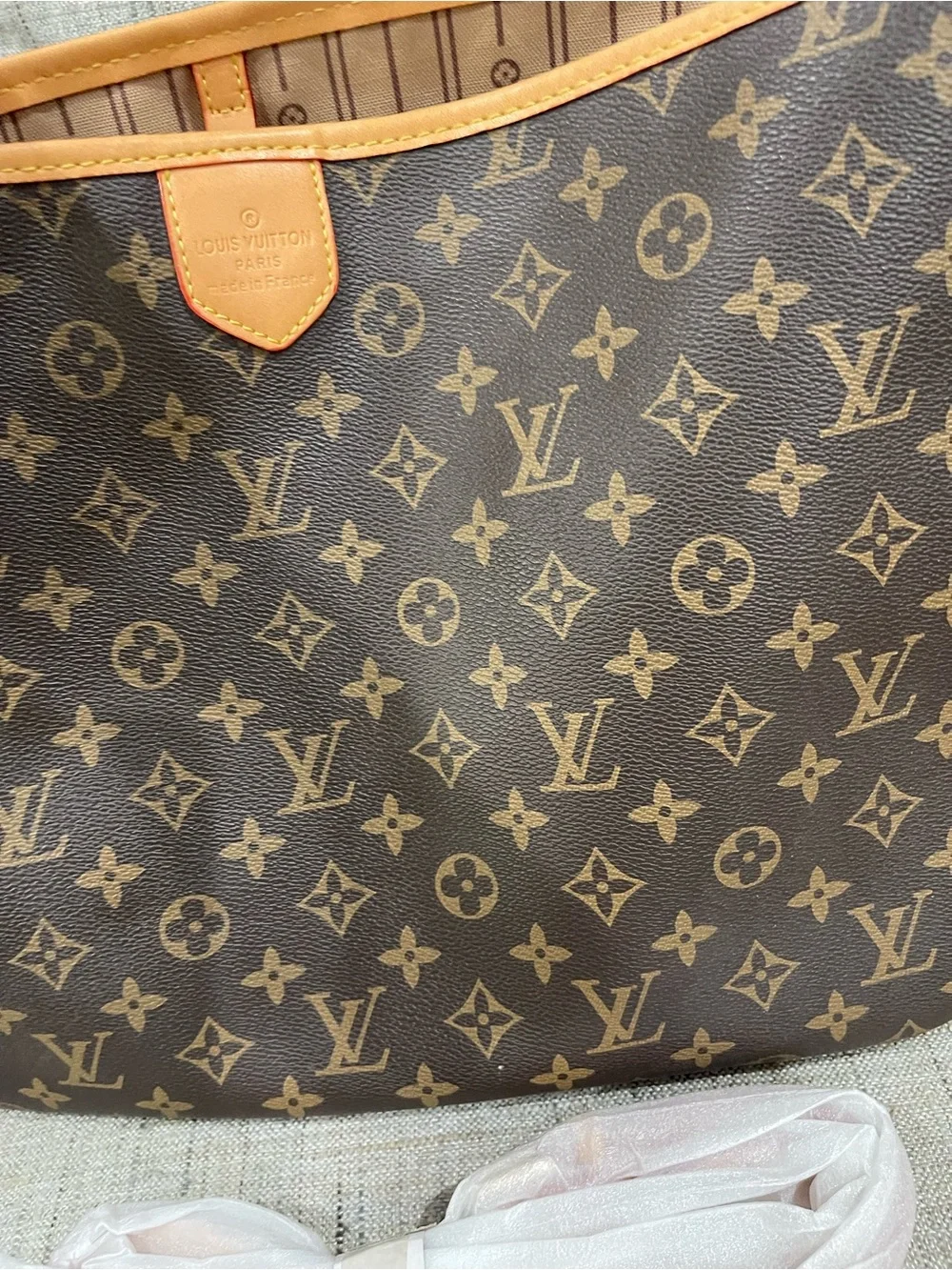 Louis Vuitton knock-off Monogram Canvas Shoulder Bag - Picture 12 of 16